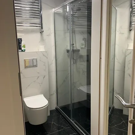 Apartament Mtp Kolo Dworca Pkp Bezobslugowy Apartment *